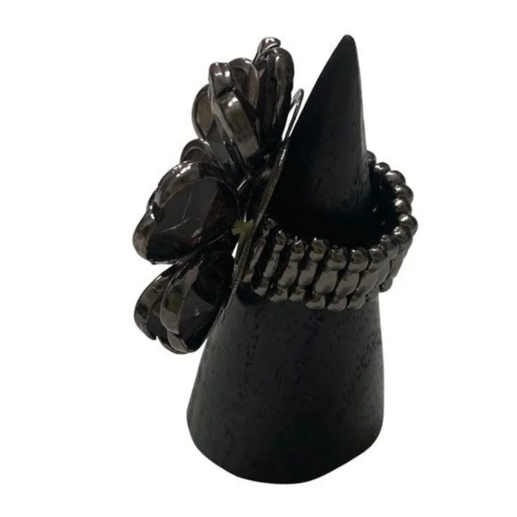 Resin Flower Stretchable Ring - Picture 3 of 3